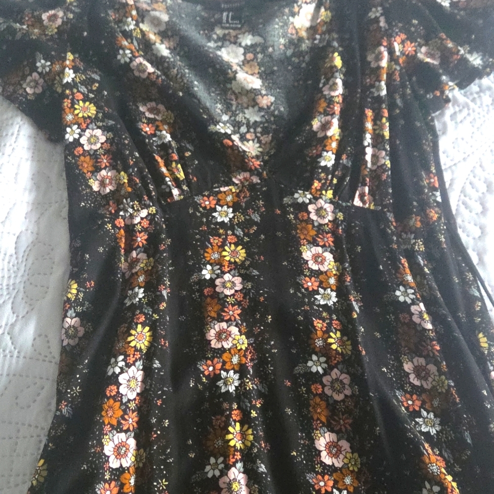 Forever 21 long floral print dress size small